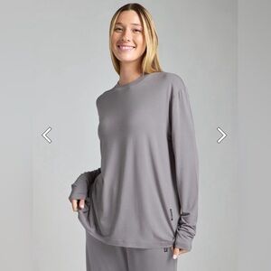 Comfrt Cloud lounge, long sleeve tee shirt , steel gray color,size large, BNWT